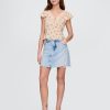 Top cu flori din dantela Top cu flori din dantela