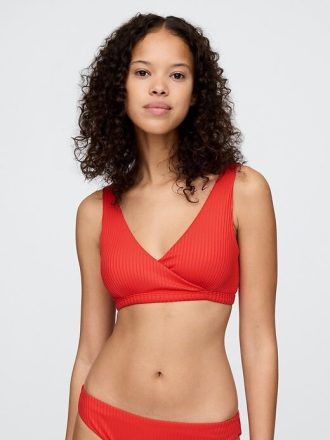 Top de bikini cu coaste