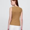 Top tanc modern cu coaste Top tanc modern cu coaste