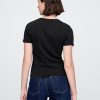 Tricou crop cu logo modern Tricou crop cu logo modern
