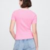 Tricou crop cu logo modern Tricou crop cu logo modern