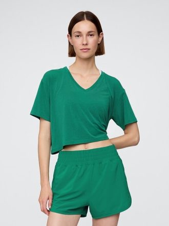 Tricou crop GapFit Breathe cu decolteu în V
