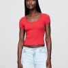 Tricou crop modern cu mânecă șapcă Tricou crop modern cu mânecă șapcă