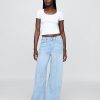 Tricou crop modern cu mânecă șapcă Tricou crop modern cu mânecă șapcă