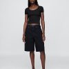Tricou crop modern cu mânecă șapcă Tricou crop modern cu mânecă șapcă