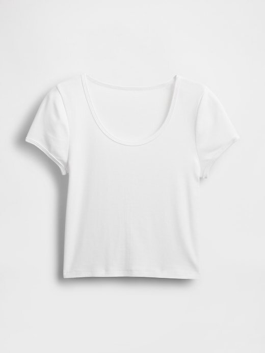 Tricou crop modern cu mânecă șapcă Tricou crop modern cu mânecă șapcă