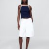 Tricou crop modern cu șorț și gât