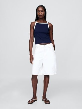Tricou crop modern cu șorț și gât