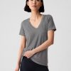 Tricou GapFit Breathe cu decolteu în V