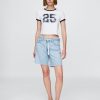 Tricou grafic decupat Tricou grafic decupat