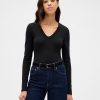 Tricou mic mic cu decolteu în V modern Tricou mic mic cu decolteu în V modern