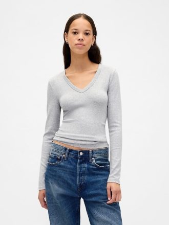 Tricou mic mic cu decolteu în V modern