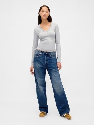 Tricou mic mic cu decolteu în V modern