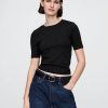 Tricou modern cu decolteu Tricou modern cu decolteu