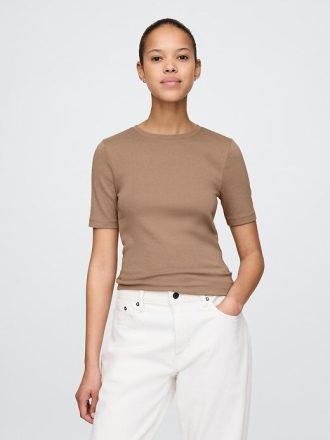 Tricou modern cu decolteu