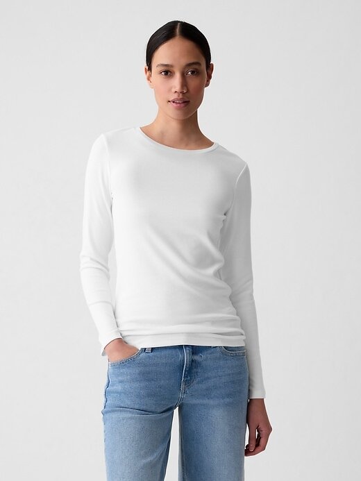 Tricou modern cu decolteu Tricou modern cu decolteu