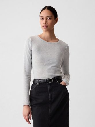 Tricou modern cu decolteu Tricou modern cu decolteu