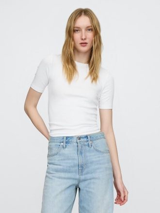 Tricou modern cu decolteu