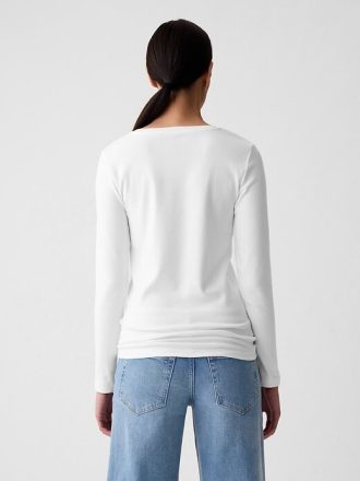 Tricou modern cu decolteu Tricou modern cu decolteu