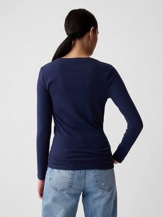 Tricou modern cu decolteu Tricou modern cu decolteu