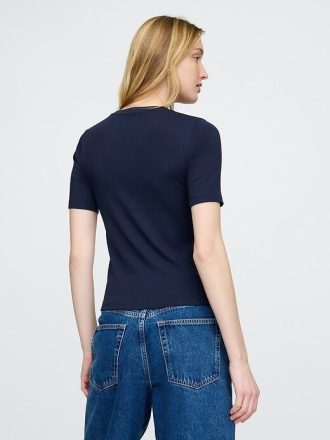 Tricou modern cu decolteu