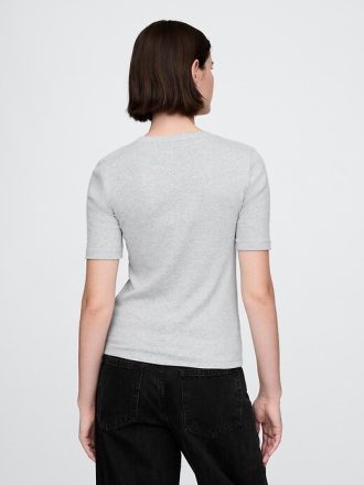 Tricou modern cu decolteu
