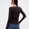 Tricou modern cu decolteu Tricou modern cu decolteu
