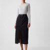 Tricou modern cu decolteu