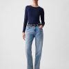 Tricou modern cu decolteu Tricou modern cu decolteu