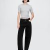Tricou modern cu decolteu