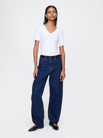 Tricou modern cu decolteu în V