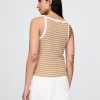 Tricou modern cu gât cu șorț