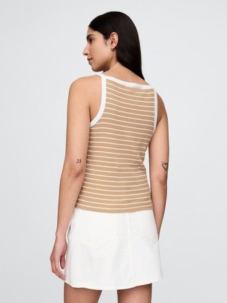Tricou modern cu gât cu șorț